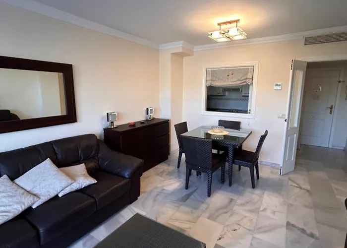 Nidos * Τορρεμολίνος