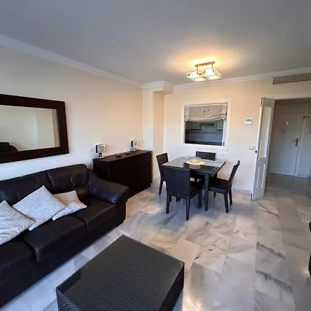 Nidos * Torremolinos